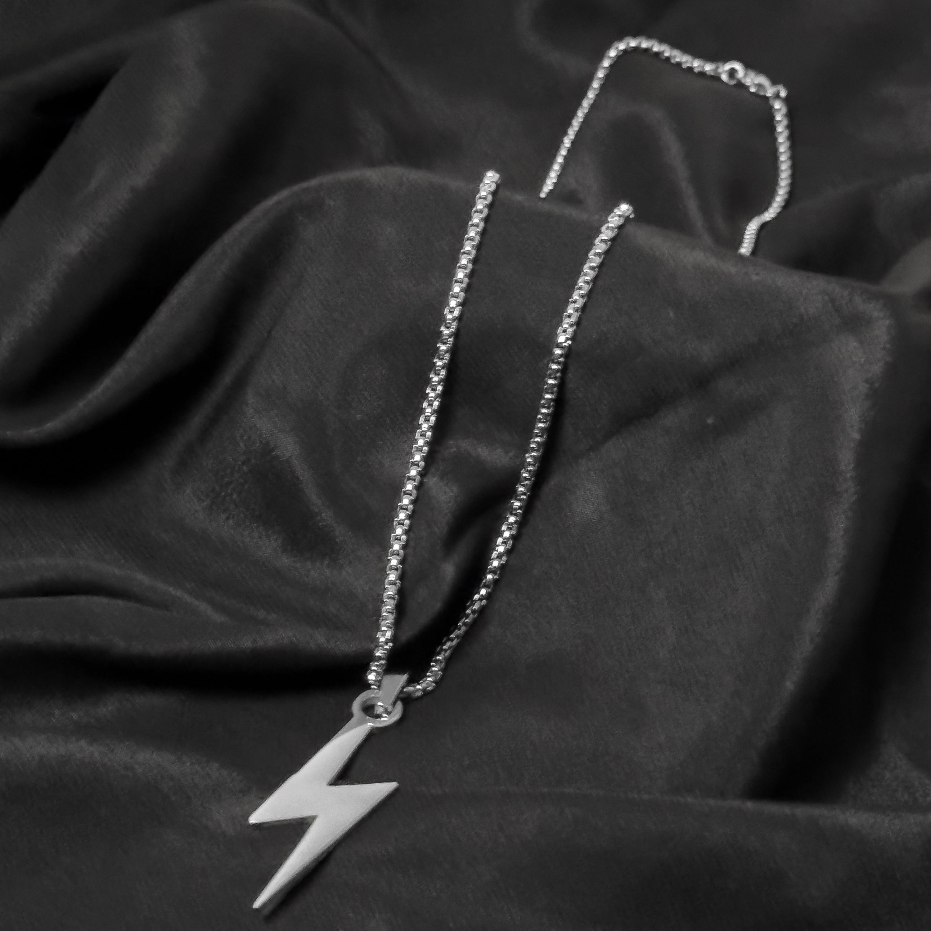 Arclight Chain Necklace