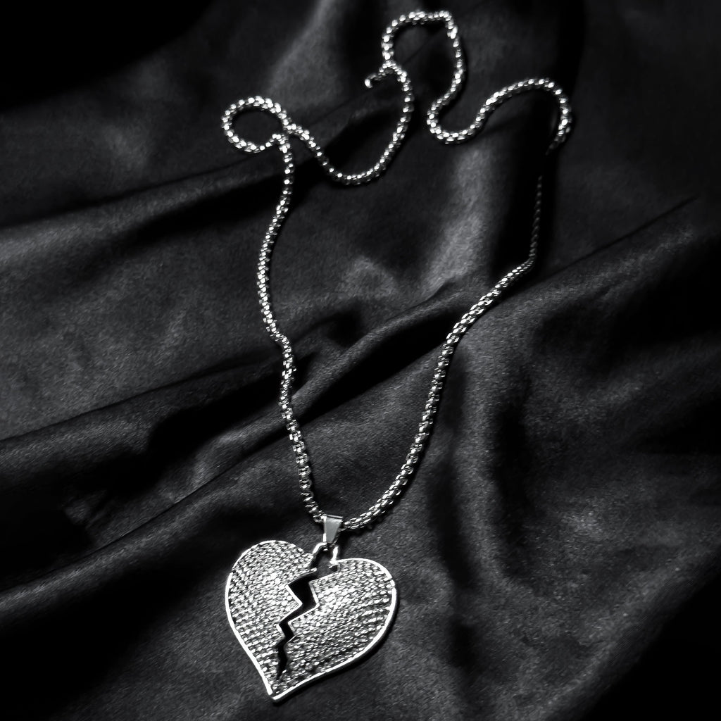 Heart Scar Chain Necklace